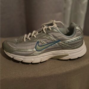 Nike Men's Metallic Silver and Blue Athletic Shoes